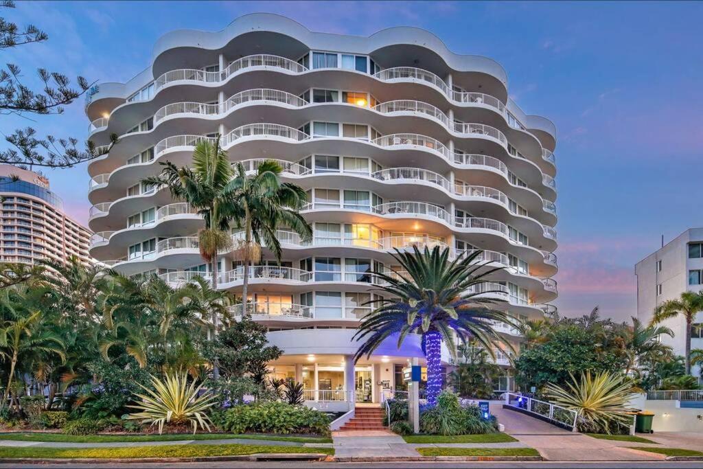 Surfers/Broadbeach Pool View. Free Parking & Wifi Gold Coast Luaran gambar
